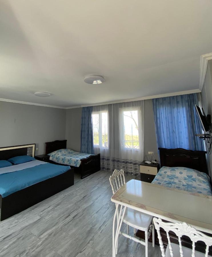 House On Moryakov 55 Aparthotel Chakvi Quarto foto